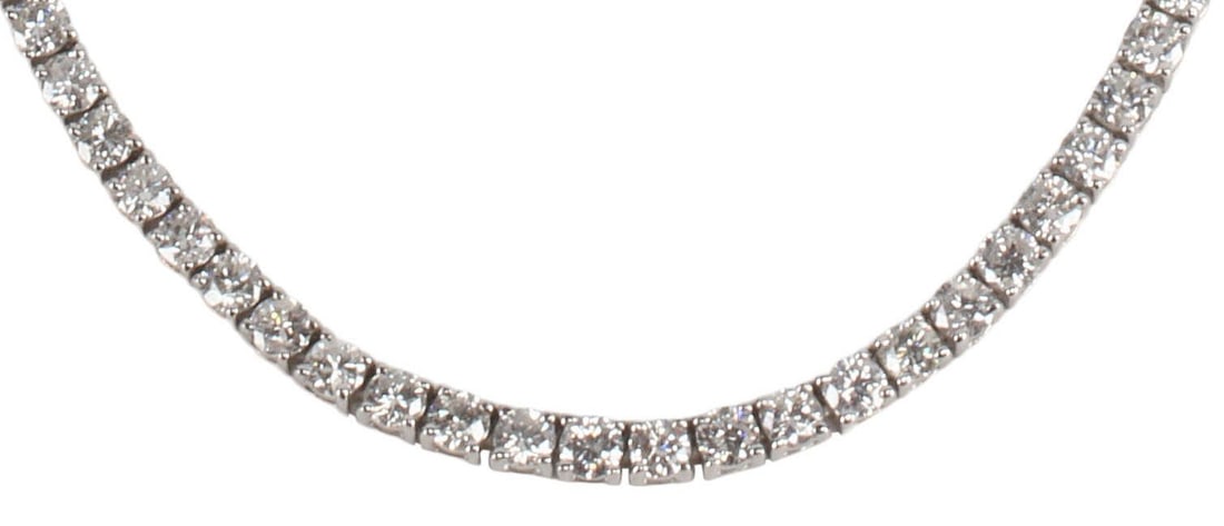 ESTATE 14KT WHITE GOLD & 11.00CTTW DIAMOND TENNIS NECKLACE: Estate 14kt white gold tennis necklace, set with one hundred forty (140) round full-cut diamonds, approx 11.00cttw, average color: H-I, average clarity: SI, box clasp with safety catch, marked 14K, ap