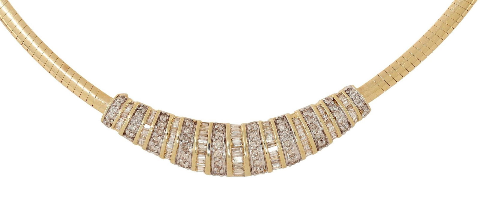 ESTATE ITALIAN 14KT GOLD 3.12CTTW DIAMOND OMEGA COLLAR NECKLACE: Estate Italian 14kt yellow gold necklace, stationary pendant set with round and baguette diamonds, approx 3.12cttw, average color: H-I, average clarity: SI1-SI2, on an Omega chain, approx 16"l, 23.6 g