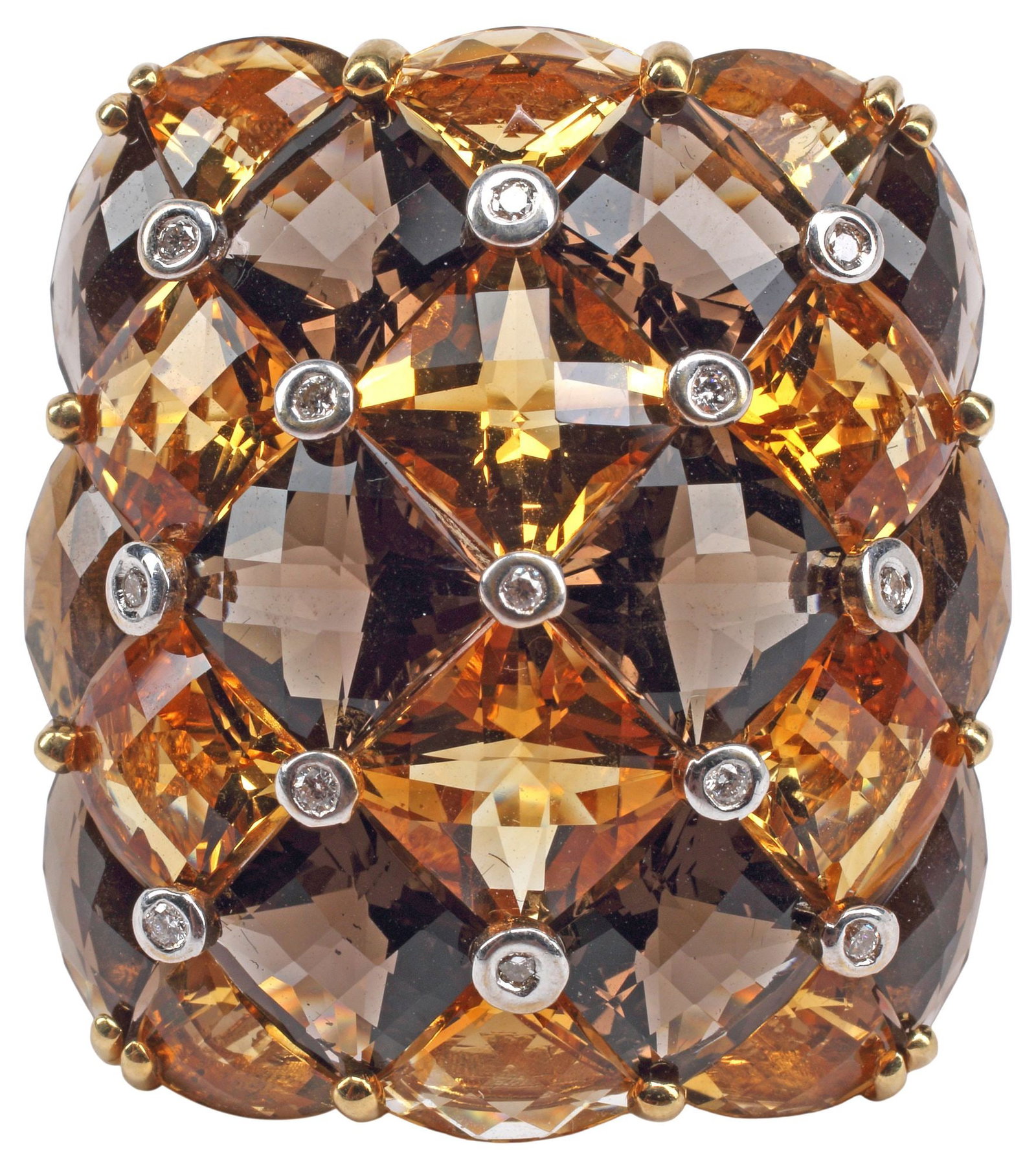ESTATE 18KT GOLD CITRINE & SMOKY QUARTZ STATEMENT COCKTAIL RING: Estate 18kt yellow gold cocktail ring, square plaque set with cushion cut citrine, smoky quartz, and thirteen small diamonds, hallmarked 18K 750, face: approx 1 1/8"l, 1"w, approx size 8.25, 14.3 gram