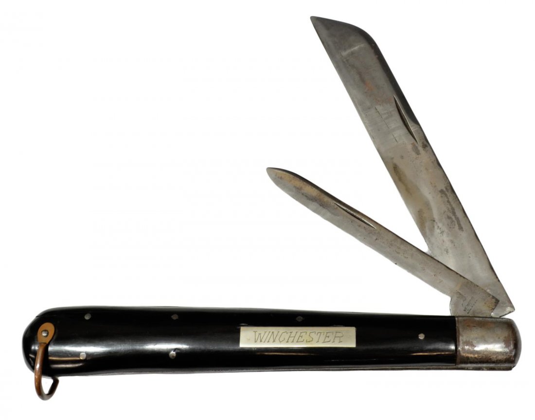 LARGE WINCHESTER ADVERTISING STORE DISPLAY KNIFE: Large Winchester advertising store display trapper knife, marked on interior of blades, open: 34"l, 2.5"w, closed: 19"l, 4"w, 4.75lbs Start Price: $80.00