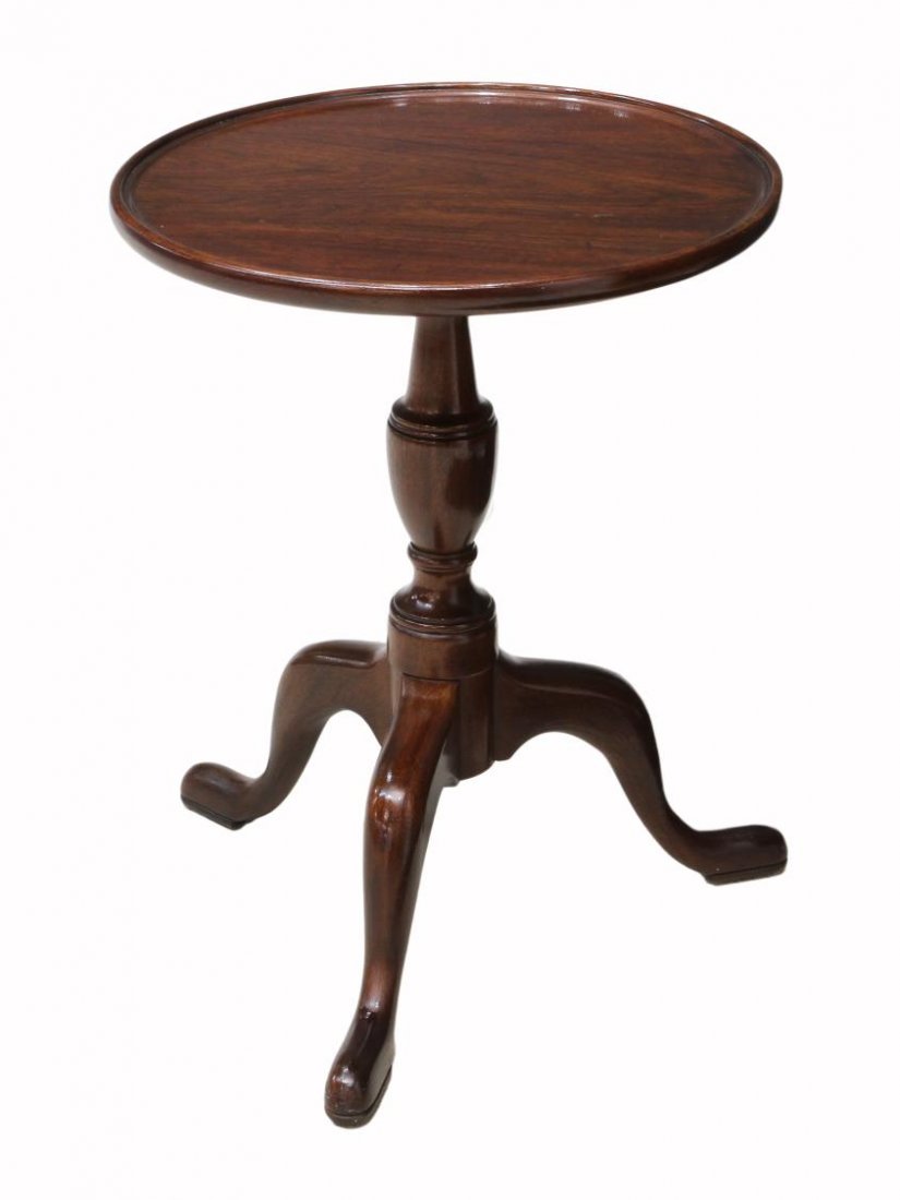 HENKEL HARRIS MAHOGANY CANDLE STAND: Mahogany candle stand, Henkel Harris, Virginia Galleries Collection, a circular top on turned stand with tripartite legs, 22"h, 17"d Start Price: $100.00