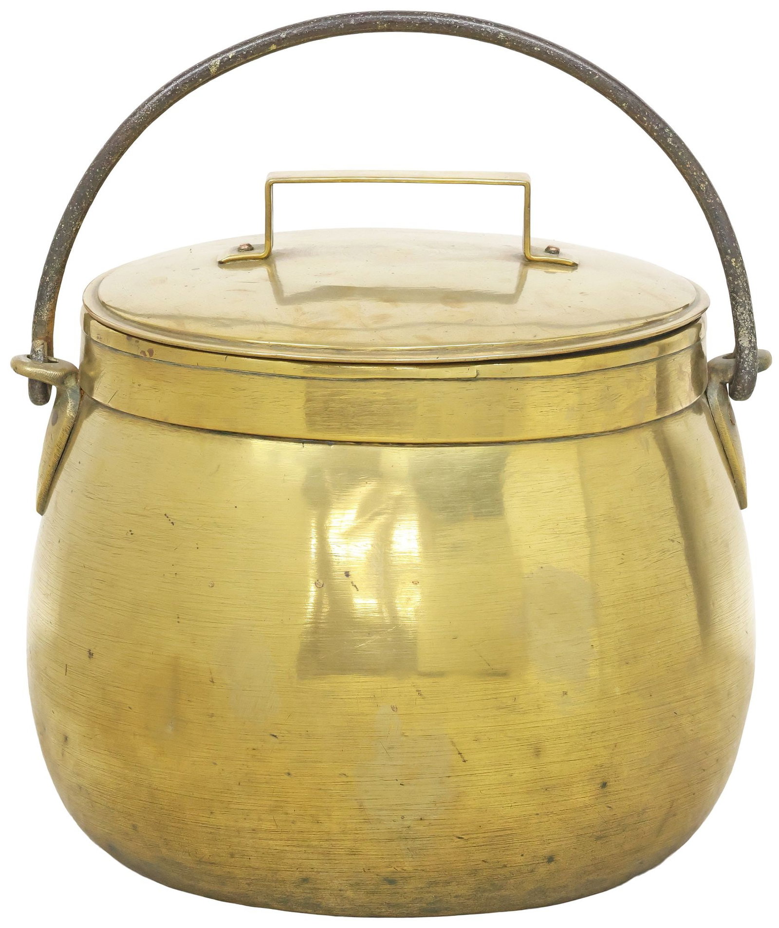 LARGE ENGLISH VICTORIAN BRASS & IRON COVERED CAULDRON /POT: English Victorian brass and iron covered cauldron, 19th c., having wrought swing handle, over rolled rim, bulbous body, base intact with encircling fracture, approx 14.5"h, 16.5"w, 19"d, 20.25lbs