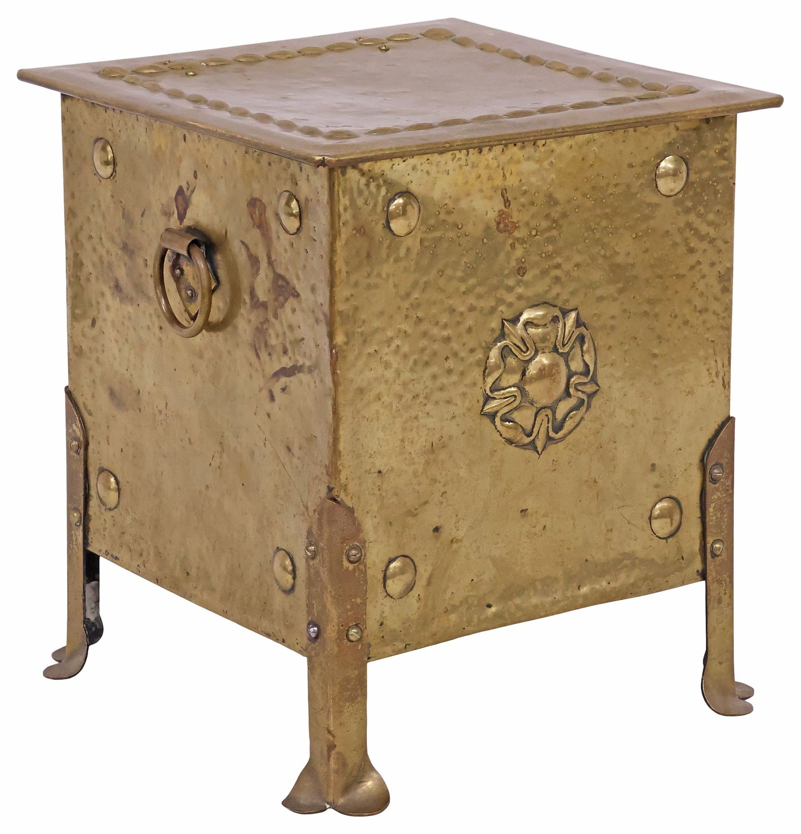 ENGLISH ARTS & CRAFTS COVERED BRASS COAL BIN: English Arts and Crafts brass coal bin, early 20th c., hinged lid with twisted rope trim, over squared body with central floral motif, flanked by dual drop ring handles, rising on shaped feet, approx 