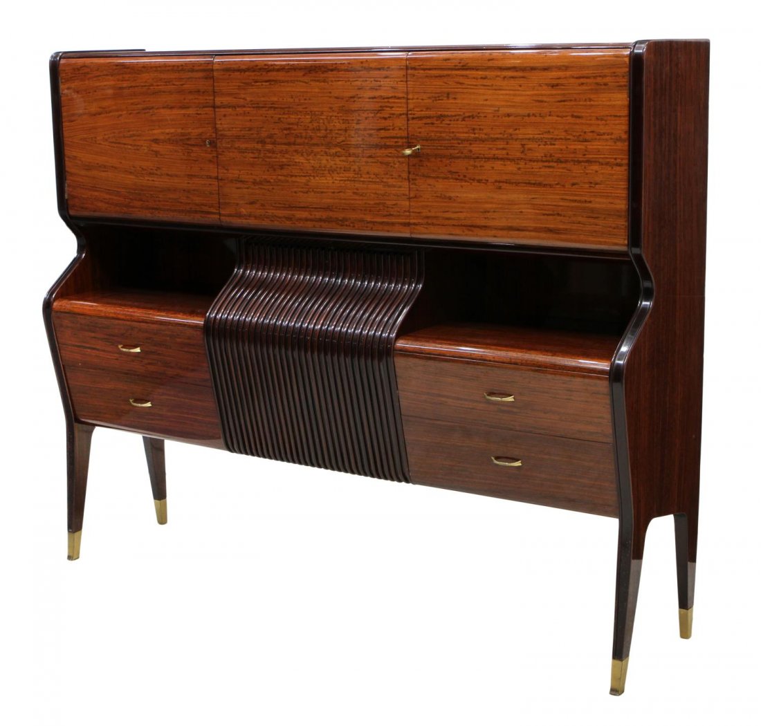 ITALIAN MID-CENTURY MODERN BAR CABINET, BORSANI: Italian mid-century modern mahognay finish bar cabinet, design by Osvaldo Borsani (Swiss, Italian, 1911-1985) for Atelier Borsani, Varedo, Italy, c. 1955, the upper section with three folding doors op