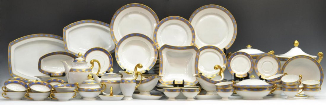EXTENSIVE CONTINENTAL PORCELAIN DINNER SERVICE: (set of 128) Extensive and fine Continental porcelain dinner service, assembled, Hutschenreuther (Lorenz and Christian), Selb, Bavaria and Moritz Zdekauer, Czchecoslovakia, early/mid 20th c., raised g