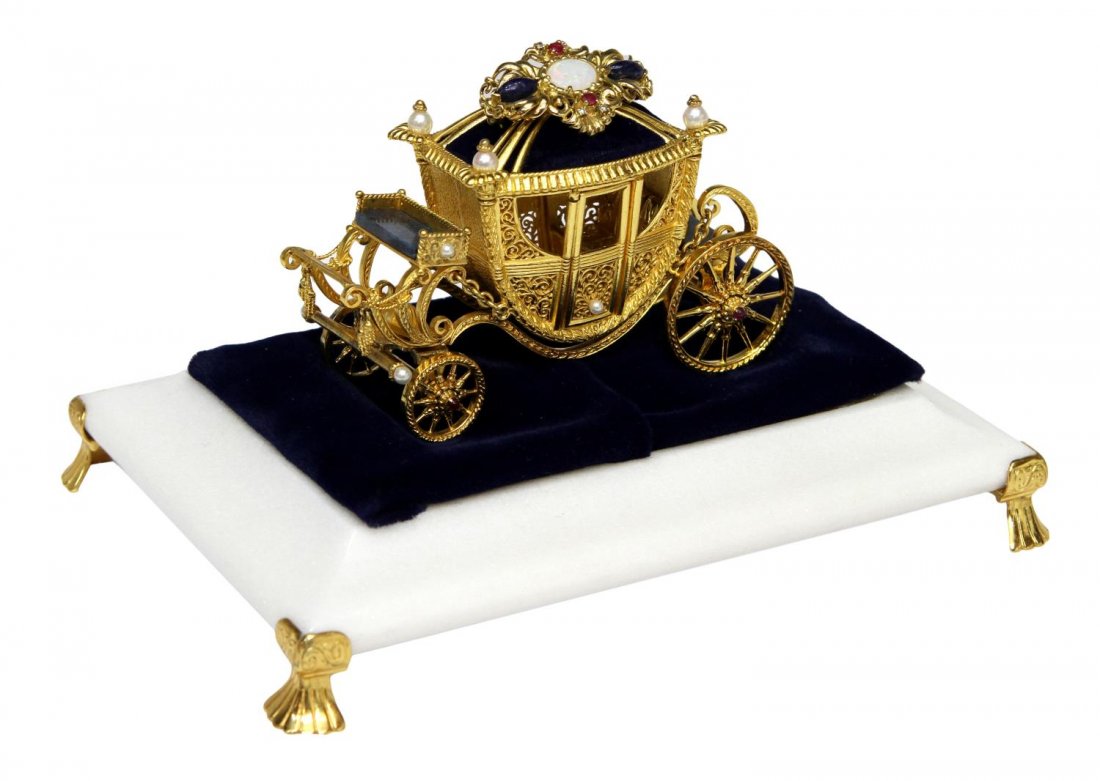 FABERGE STYLE WEDDING COACH,GEMSTONE & DIAMOND PIN: House of Igor Carl Faberge' Imperial Wedding Coach, number 703 of 1500 by Franklin Mint, 24kt gold plate over sterling silver filigree with pearl accents, the front and back outer seats of lapis, the 