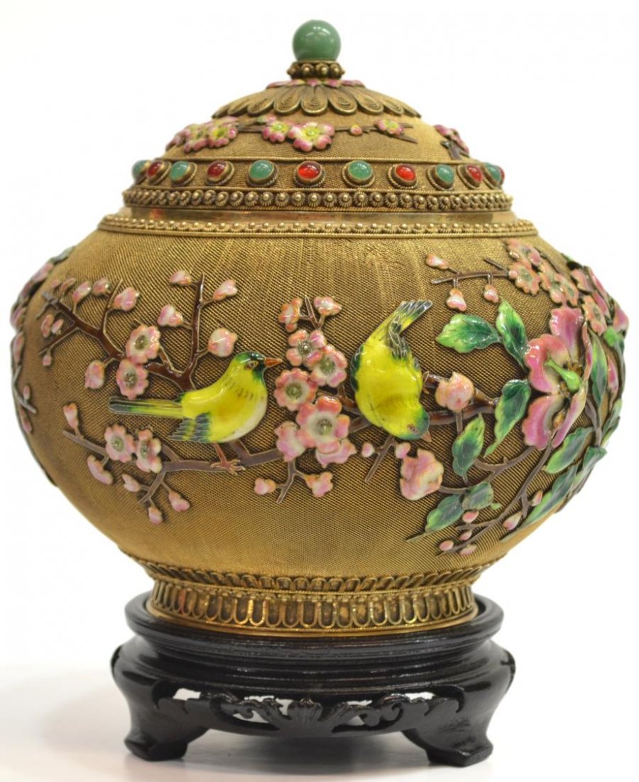 CHINESE SILVER-GILT FILIGREE ENAMEL COVERED JAR: Very fine Chinese silver-gilt filigree and enameled covered jar, a floral head issuing a jade bead on the domed top, bordered by alternating aventurine quartz and carnelian cabochons, colorful songbir
