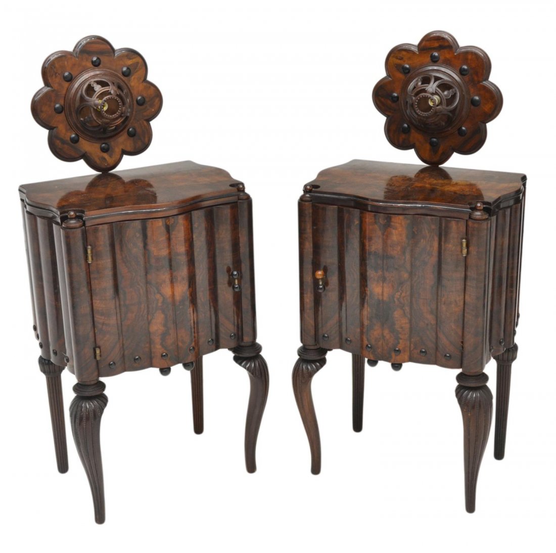 (PAIR) ITALIAN BEDSIDE CABINETS & LIGHTS, BORSANI: (pair) Italian Art Deco rosewood bedside cabinets, c. 1930, design by Osvaldo Borsani (Swiss/Italian, 1911-1985)for Arredamento Borsani, floriform light fixture over the shaped top over, serpentine do