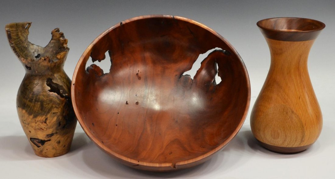 (3) AMERICAN TURNED WOOD VASES & BOWL, J.R. BLASER: (lot of 3) American turned wood table items, by J.R. Blaser (American, 20th/21st c.), comprising: (1) cherry wood bowl, signed and dated 1996 underfoot, 4"h, 12"diam; (1) buckeye vase of baluster form