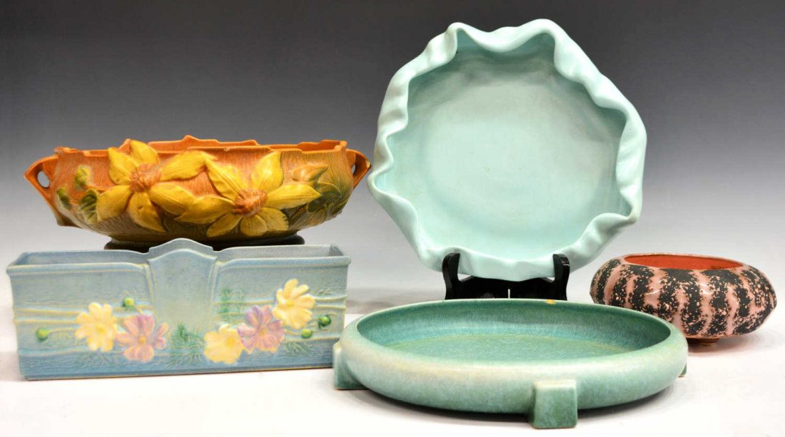 (5) AMERICAN POTTERY, ROSEVILLE & CALIFORNIA: (lot of 5) American pottery: (1) Roseville Cosmos window box or planter, #381, retaining paper tag, 4"h, 9"w, 3.5"d; (1) California Poppy Trail #737 console bowl, 2"h, 11"w, 10.75"d; (1) Roseville #6-