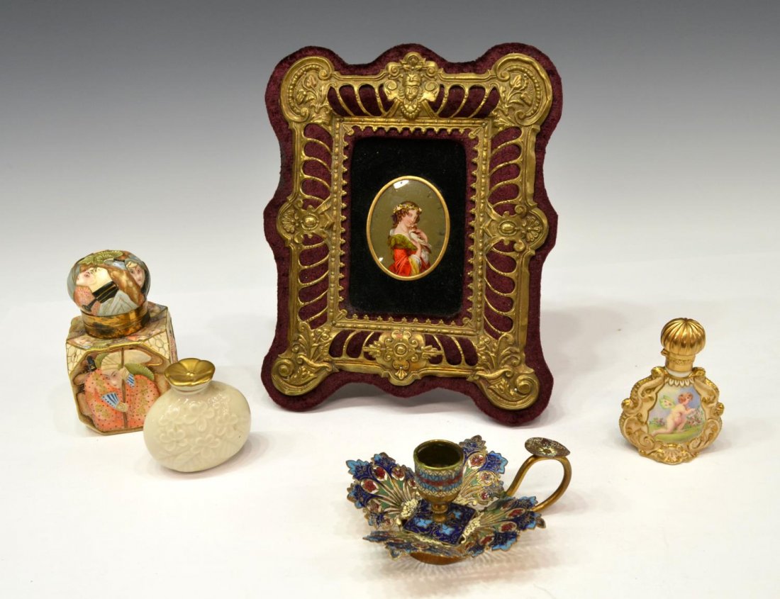 COPELAND GARRETT PUTTI BOTTLE & COLLECTIBLES: (lot of 5) Collection of cabinet and dresser items including (1) polychrome enameled chamberstick, (1) unusual Copeland Garrett Felspar Porcelain (Late Spode) scent bottle, gilt metal lid, shaped gild