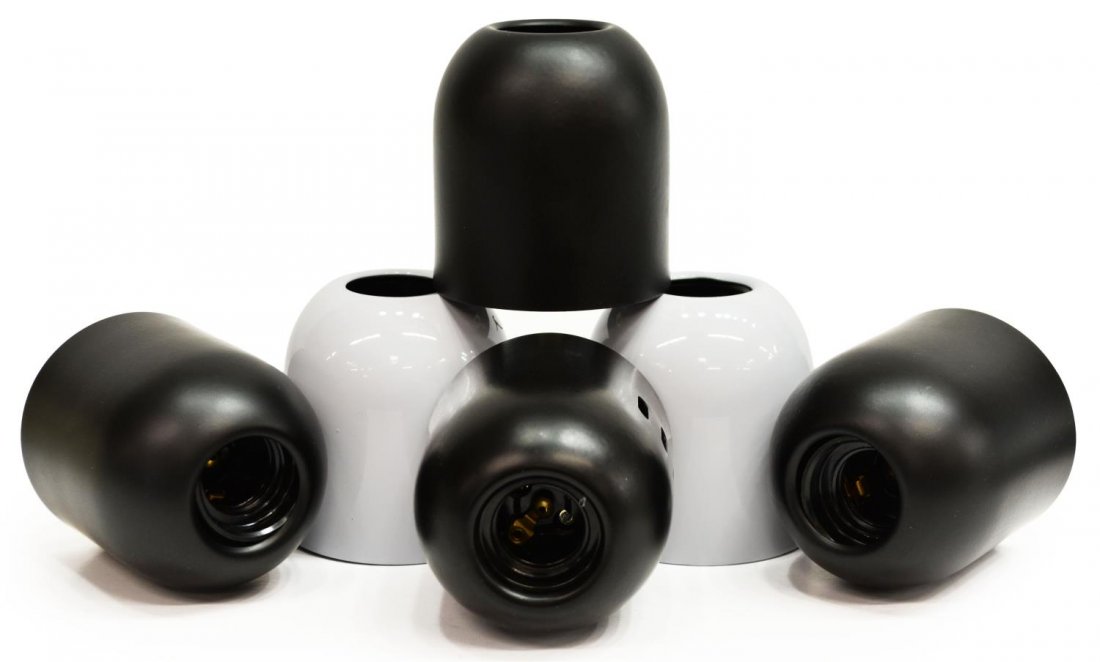 (6) ITALIAN METAL SPOT LIGHTS, ELIO MARTINELLI: (set of 6) Italian one-light spot lights, c. 1990, design by Elio Martinelli (Italian, 1921-2004), in black and white metal, model number 2778, retaining original box and manufacturer's sticker, light