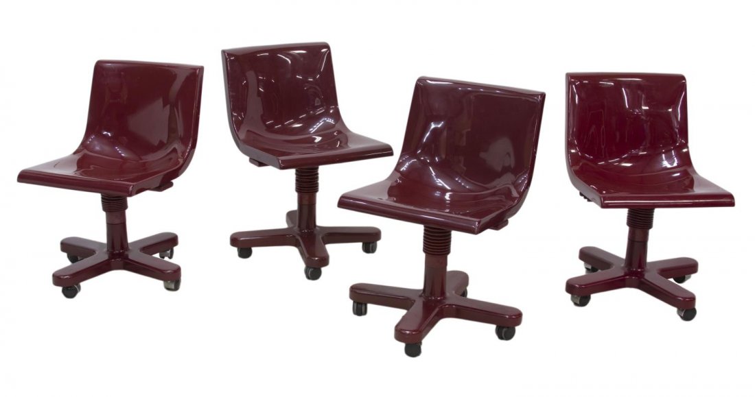 (4) ITALIAN MODERN SWIVEL OFFICE CHAIRS, SINTESI: (set of 4) Italian mid-century modern maroon swivel office chairs, c. 1970, design by Olivetti Sintesi, Italy, plastic back and seat raised on base with four rolling castors, retaining manufacturer's