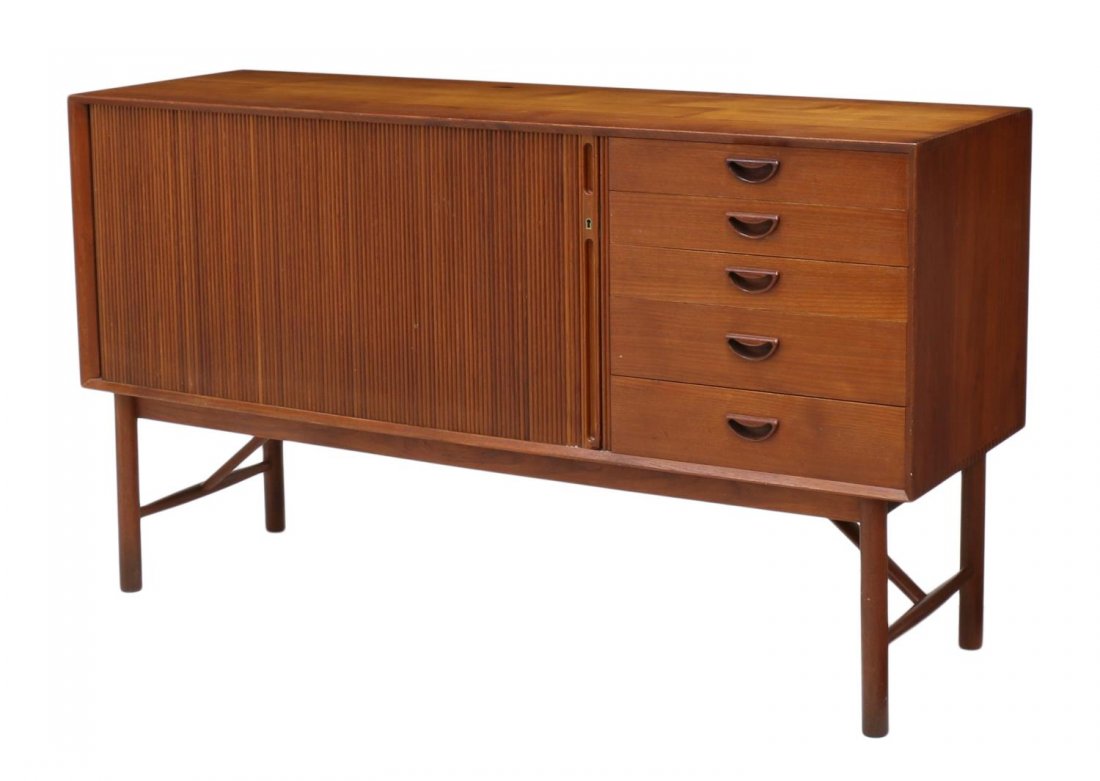 ITALIAN LINEA DOMUS MID-CENTURY TEAKWOOD SIDEBOARD: Italian Linea Domus mid-century modern teakwood sideboard, c. 1960 small dovetails on the upright case having a sliding tambour door adjacent to five drawers, the upper most sectioned and lined in gre