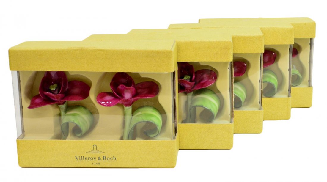 (10) VILLERY & BOCH NAPKIN RINGS NEW IN BOXES: (lot of 10) Villeroy & Boch Floral Fantasy tulip napkin rings, each original box holding two rings, each box: 5.25"h, 7"w, 2.25"d, total: 2lbs Start Price: $40.00