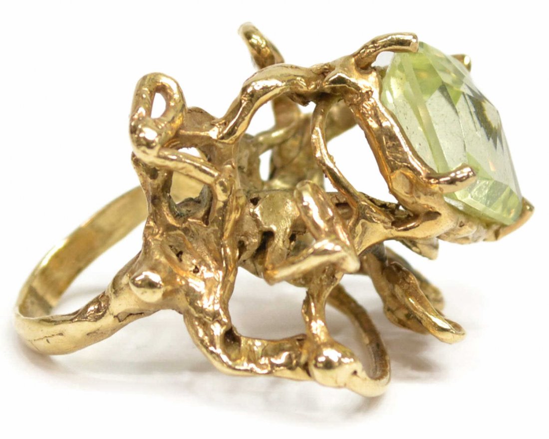 LADIES CUSTOM 14KT GOLD & SYNTHETIC SPINEL RING: Ladies custom 14kt gold and synthetic spinel estate ring, 25.2 grams (all inclusive), approx size 5.75-6 Start Price: $200.00