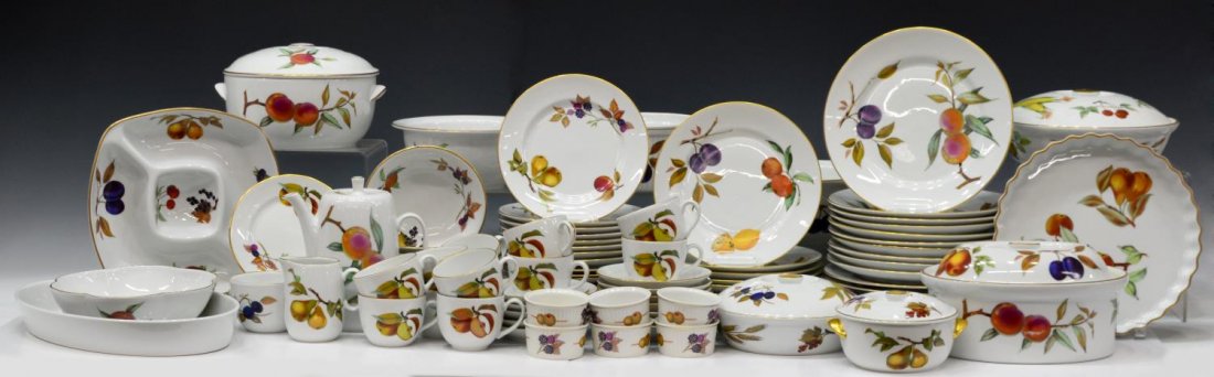 (100) ROYAL WORCESTER EVESHAM DINNER SERVICE: (lot of 100) English Royal Worcester porcelain dinner service, Evesham pattern, fruit and berries on a white ground with gilt trim, comprising: (5) dinner plates, one having dark marks to well, 10.5"d