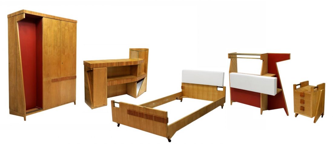 (4) ITALIAN MID-CENTURY MODERN BEDROOM SUITE: (lot of 4) Italian mid-century modern bedroom suite, birch finish, each piece with grooved frieze: (1) armoire with maroon vinyl accent, two doors opening to a clothes hanging area with four drawers,