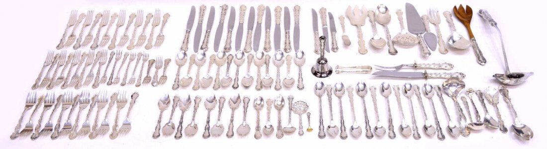 (117) GORHAM STRASBOURG STERLING FLATWARE SERVICE: (set of 117) Gorham 'Strasbourg' sterling silver flatware service, comprising: (12) dinner knives, 8.75"l; (1) luncheon knife, 7.5"l; (2) sharp knives, 8.5"l; (12) dinner forks, 7"l; (9) smaller (lunc