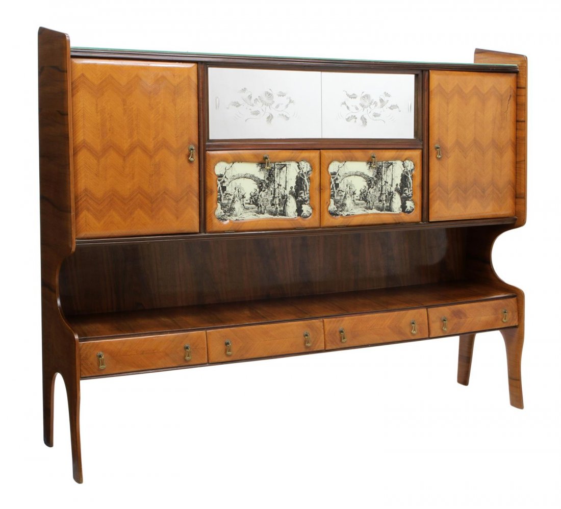 VITTORIO DASSI MODERN MIRRORED BAR CABINET: Italian modern bar cabinet, design by Vittorio Dassi (Milan, 1893-1973), floral etched mirrored sliding doors opening to a mirrored bar area, enclosed by four doors in a chevron pattern with interior