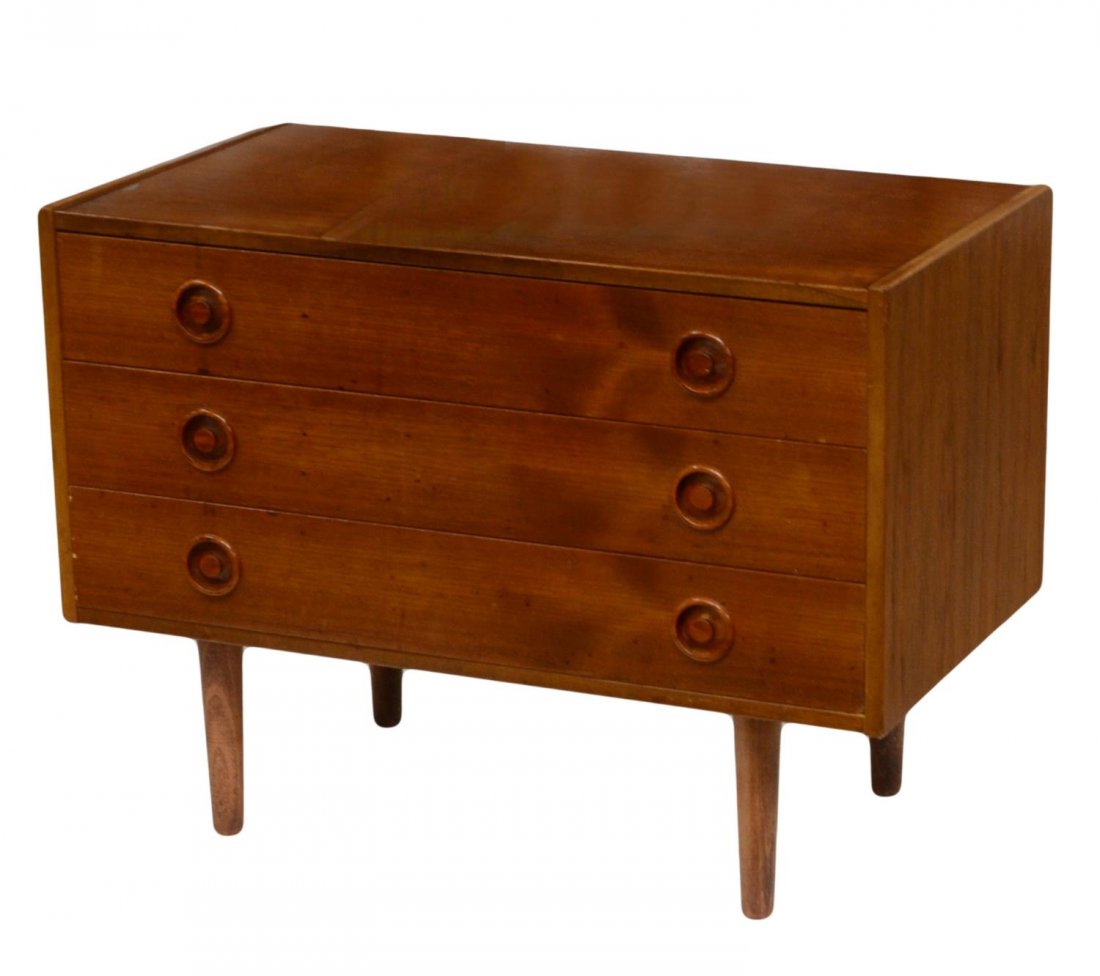 DIMINUTIVE DANISH MID-CENTURY MODERN TEAK CHEST (1 of 3)