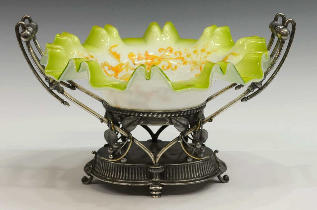 AMERICAN VICTORIAN SILVERPLATE BRIDES BASKET (1 of 5)