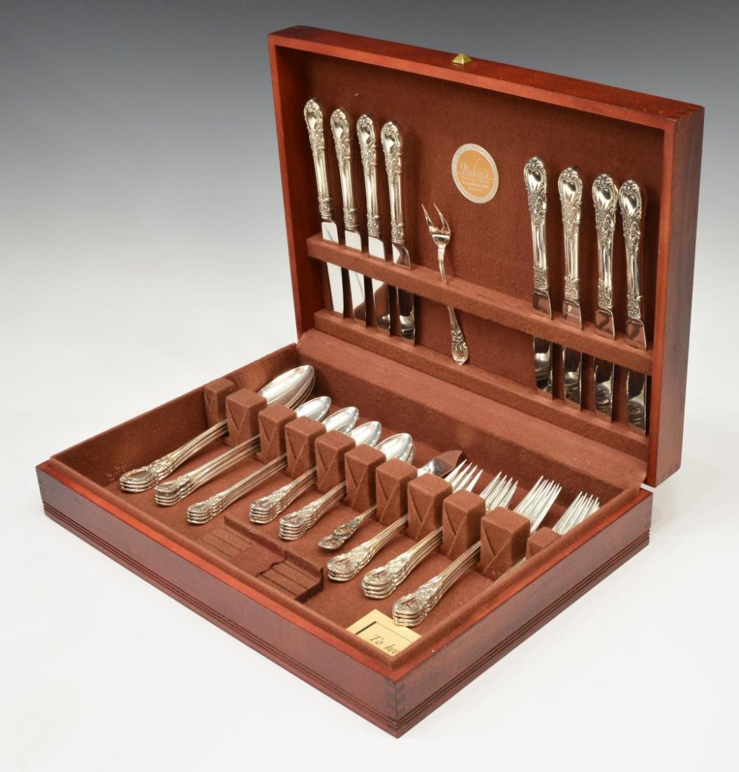 (46) LUNT AMERICAN VICTORIAN STERLING FLATWARE SET (1 of 4)