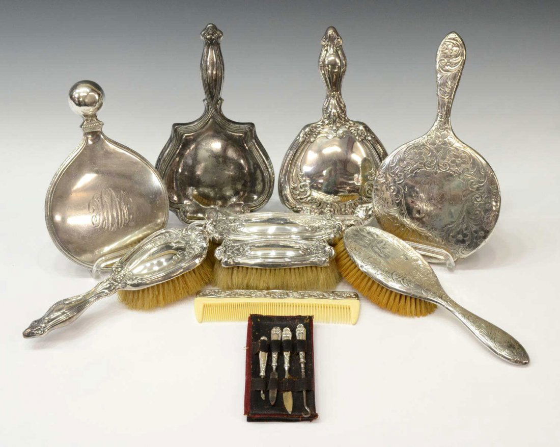 (LOT) COLLECTION STERLING SILVER DRESSER ARTICLES (1 of 5)