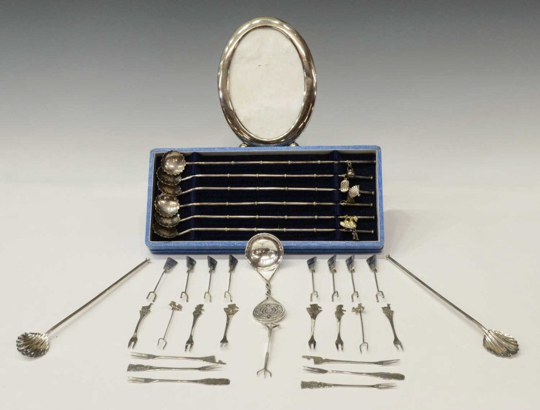 (33) COLLECTION OF STERLING SILVER SERVICE ITEMS (1 of 4)