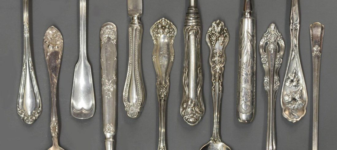 SIX PARTIAL SETS OF ASSORTED PLATED DINNERWARE (1 of 9)