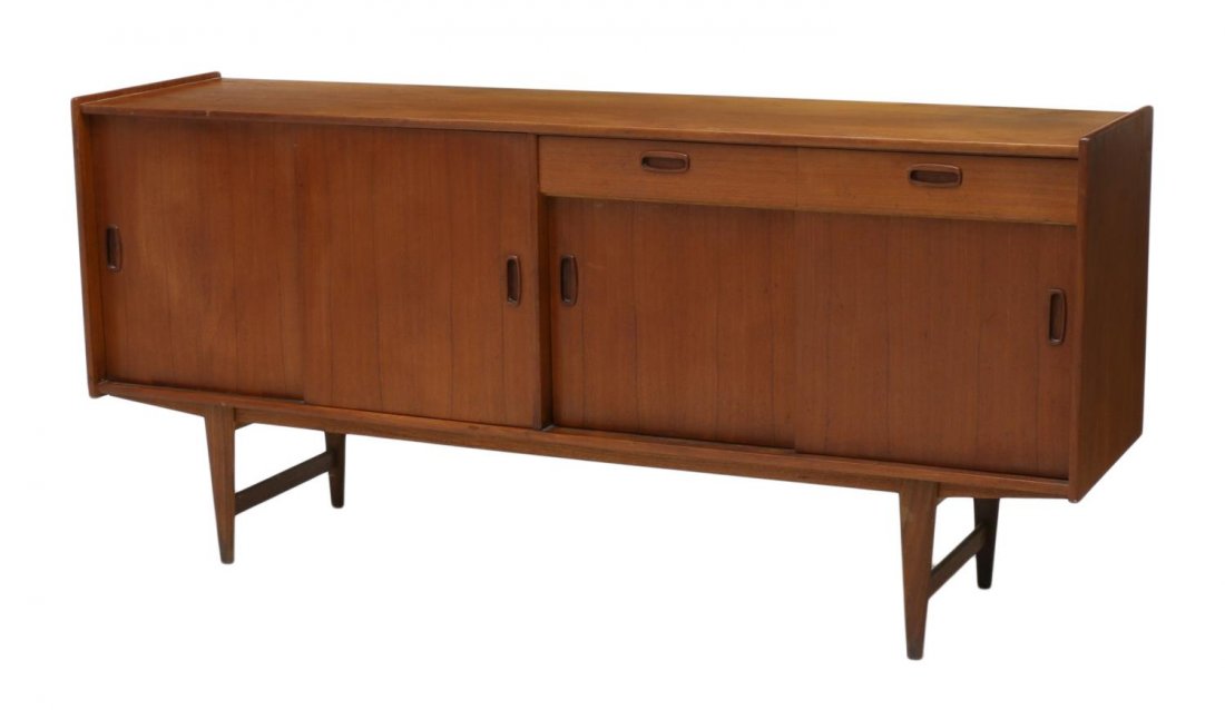 ITALIAN MID-CENTURY MODERN TEAKWOOD SIDEBOARD (1 of 4)