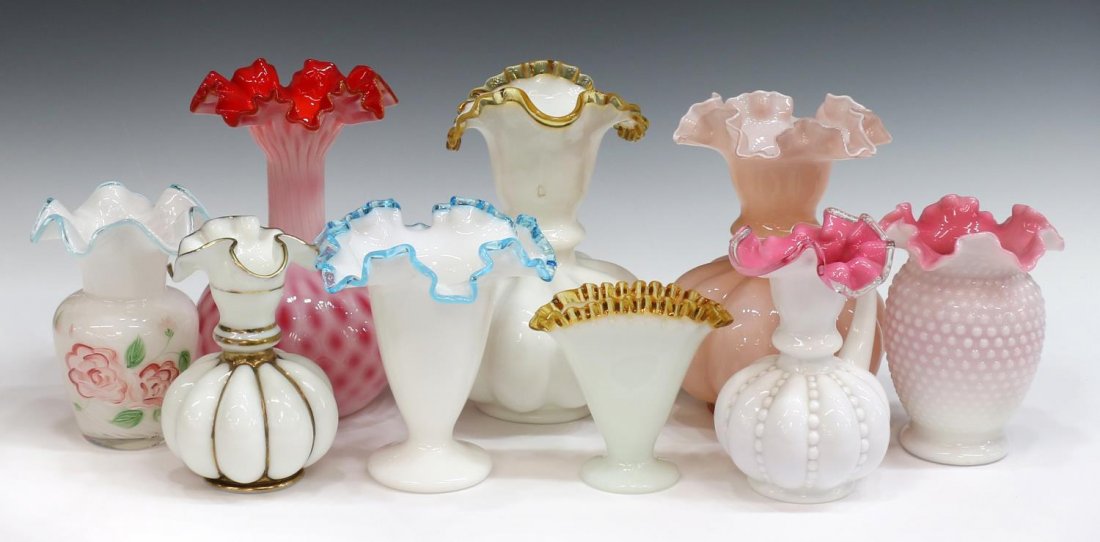 (9) VINTAGE RUFFLED ART GLASS VASES & PITCHERS (1 of 5)