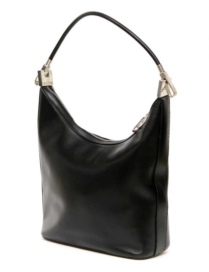 GUCCI BLACK LEATHER SHOULDER BAG (1 of 4)