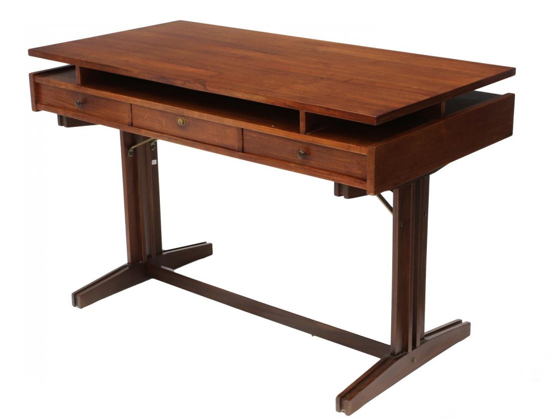 FRATTINI FOR BERNINI ITALIAN WRITING DESK: Italian mid-century modern rosewood writing desk, 19950/60, design by Gianfranco Frattini (Italian, architect, 1926-2004) for Bernini, a rectangular top over storage slots and three slim drawers, oppo