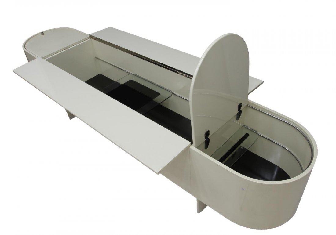 LUIGI SACCARDO ARRMET MAISON JANSEN TABLE BAR: Italian modern 'Parentesi' lacquered wood table bar cabinet, 1976, design by Luigi Saccardo for ARRMET Maison Jansen, long rounded cabinet having hinged lift top to the sides and center, interior with