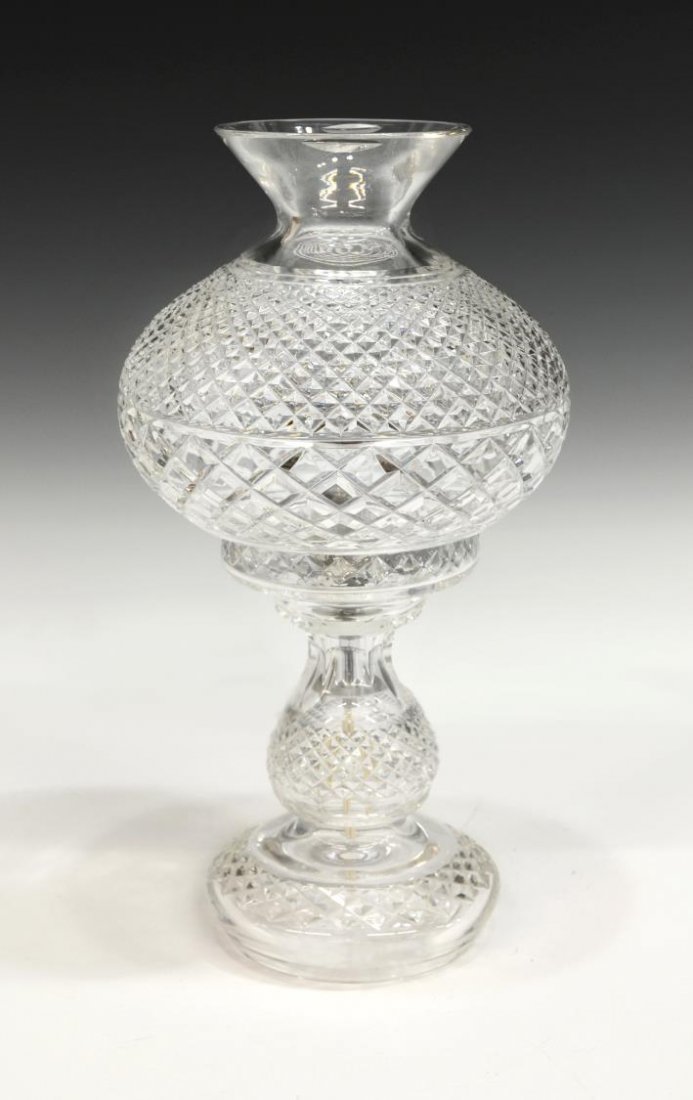 WATERFORD IRISHMAAN CUT CRYSTAL TABLE LAMP (1 of 2)