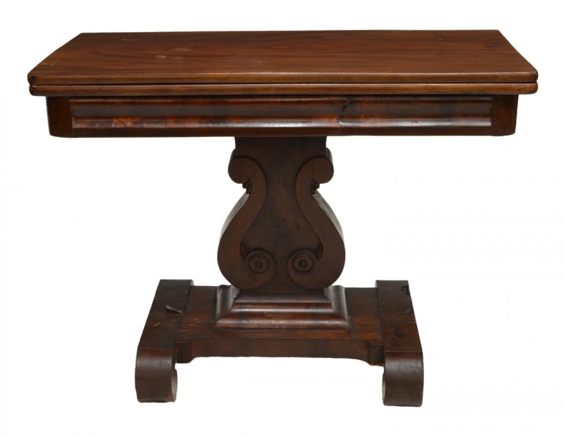 AMERICAN MAHOGANY GAME TABLE (1 of 2)