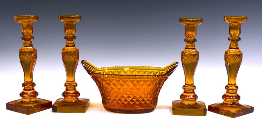 (5) COLLECTION OF AMERICAN AMBER GLASS TABLE ITEMS (1 of 4)