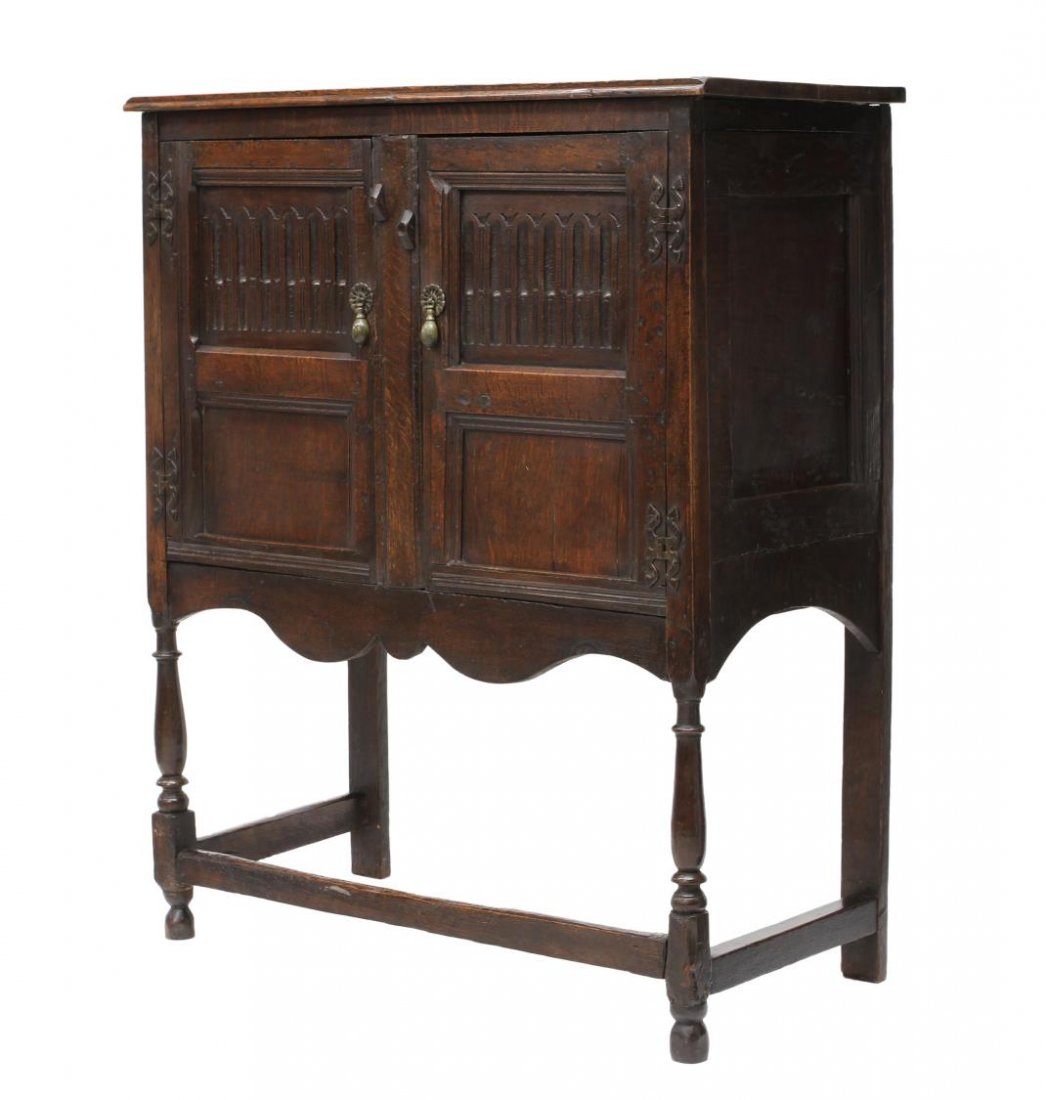 ENGLISH OAK CABINET (1 of 7)