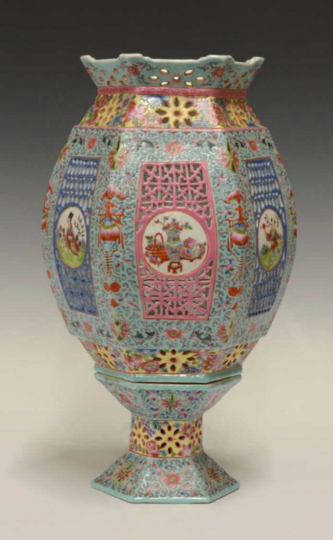 CHINESE REPUBLIC PERIOD PORCELAIN LANTERN LAMP (1 of 3)