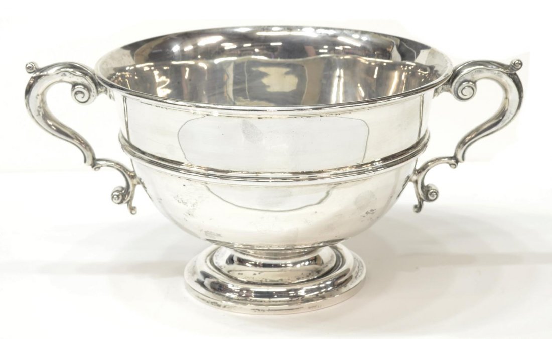 HOWARD & CO. NEW YORK STERLING SILVER CENTER BOWL (1 of 2)