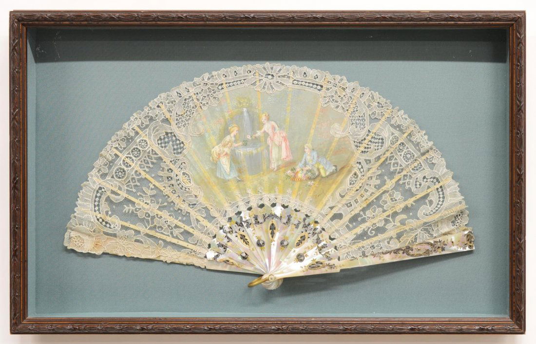 ANTIQUE SHADOWBOX FRENCH LACE MOP HANDPAINTED FAN (1 of 6)