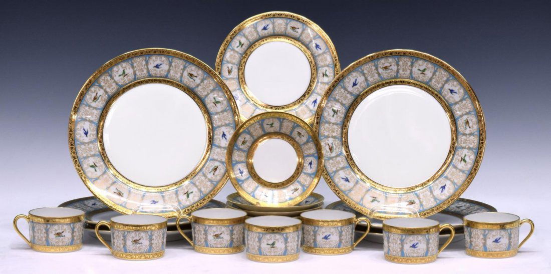 (26) CH FIELD LIMOGES POMPADOUR DINNER SERVICE (1 of 8)