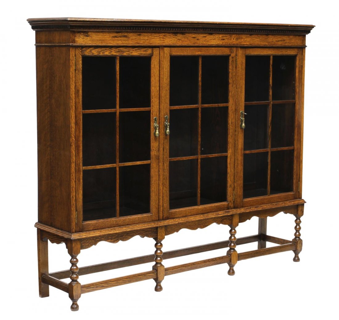 ENGLISH OAK TRIPLE DOOR BOOKCASE (1 of 3)