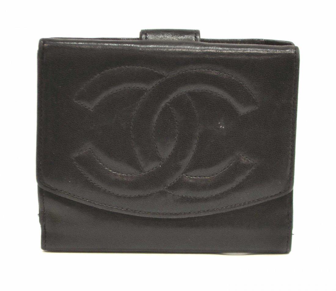 CHANEL BLACK LEATHER LOGO SQUARE FORM WALLET (1 of 8)