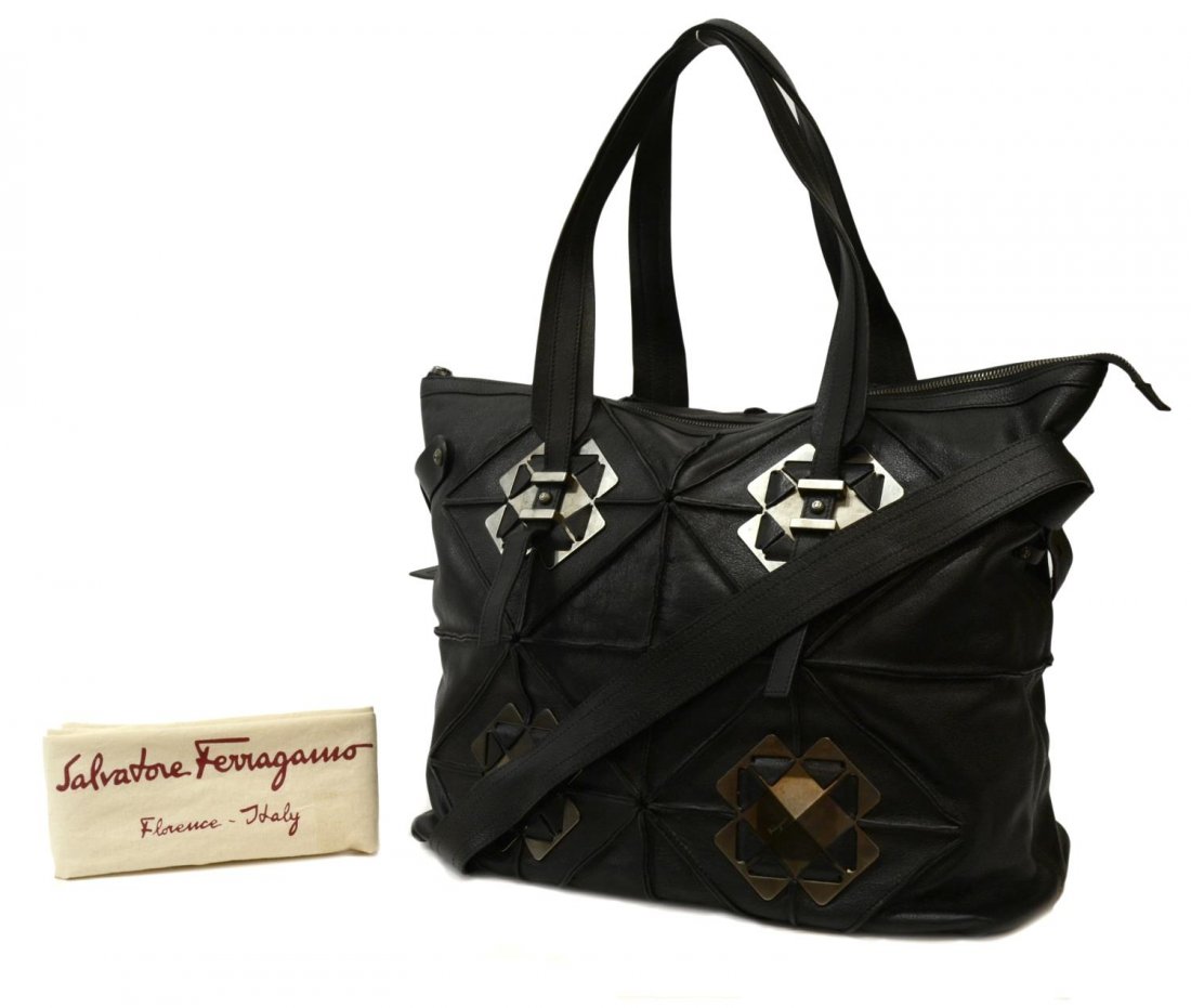 SALVATORE FERRAGAMO BLACK LEATHER TOTE BAG (1 of 5)