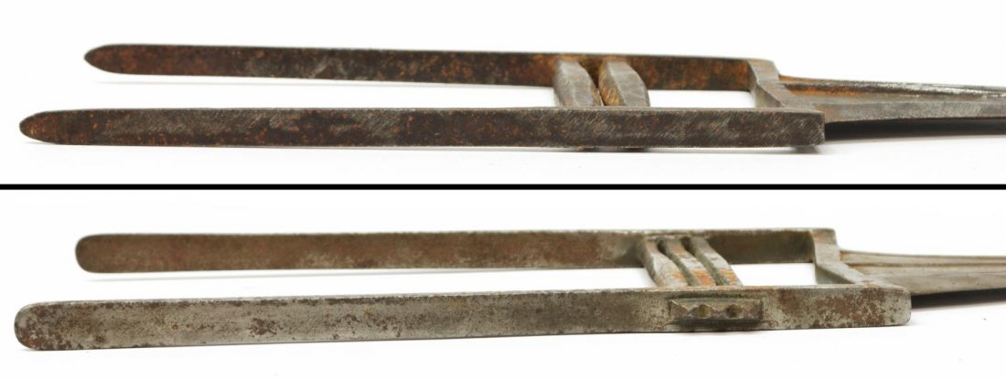 (2) INDO-PERSIAN KATAR, PUNCH DAGGER: (lot of 2) Indo-Persian Katar, 19th c., a punch or push dagger, both with double edge blades, longest blade 9.5"l, total: 1.25lbs Start Price: $80.00