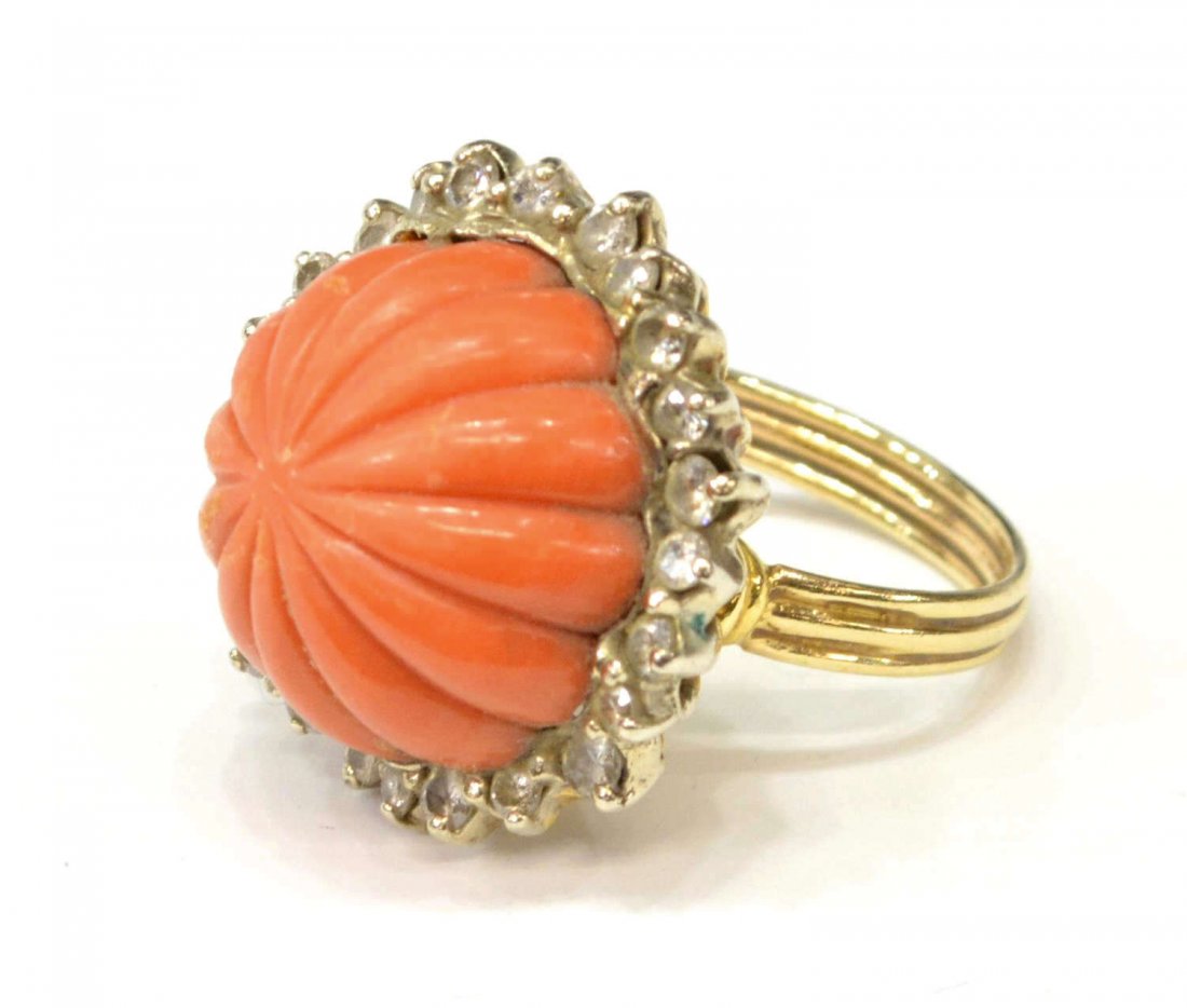 LADIES 18KT GOLD, RED CORAL & DIAMOND ESTATE RING (1 of 4)
