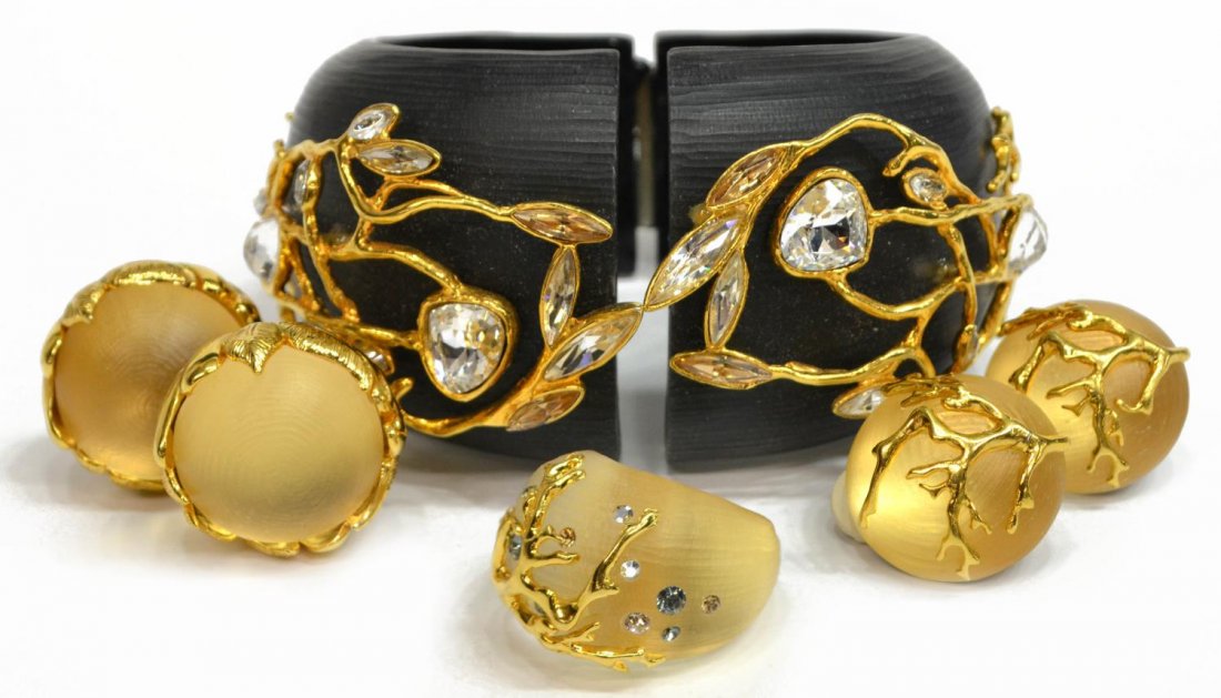 ALEXIS BITTAR LUCITE & GILT METAL JEWELRY LOT (1 of 4)