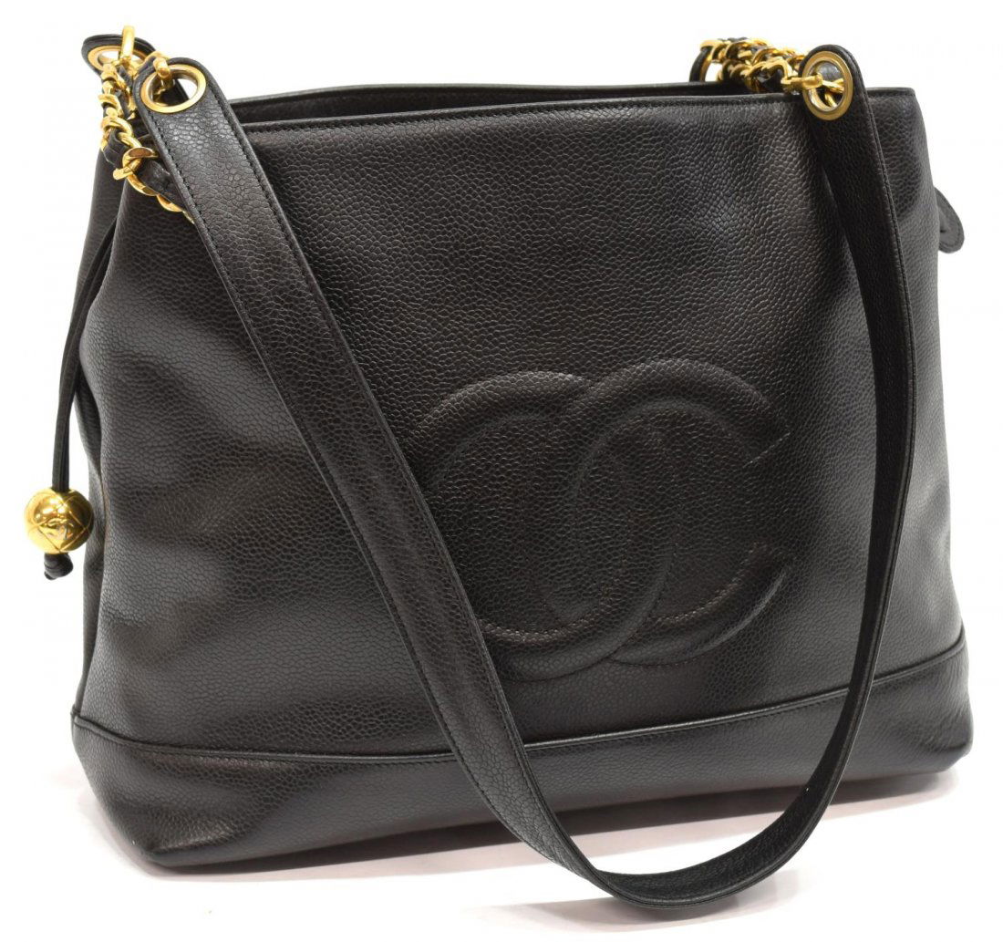 CHANEL BLACK CAVIAR LEATHER CC LOGO SHOULDER BAG (1 of 5)